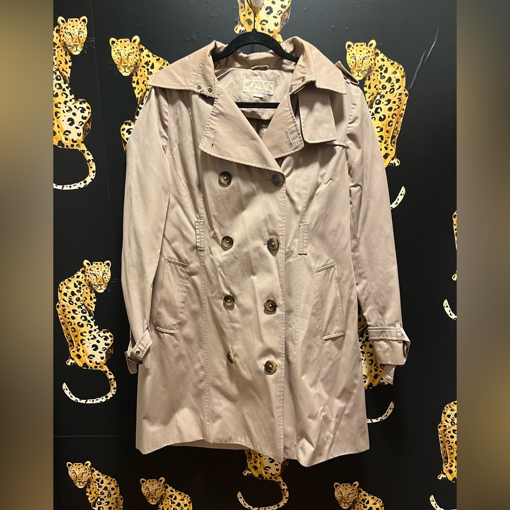 MICHAEL Michael Kors Double-Breasted Trench Coat in Light Beige